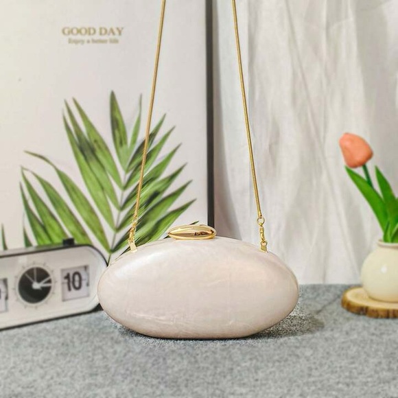 Acrylic clutch purse - Picture 4 of 6